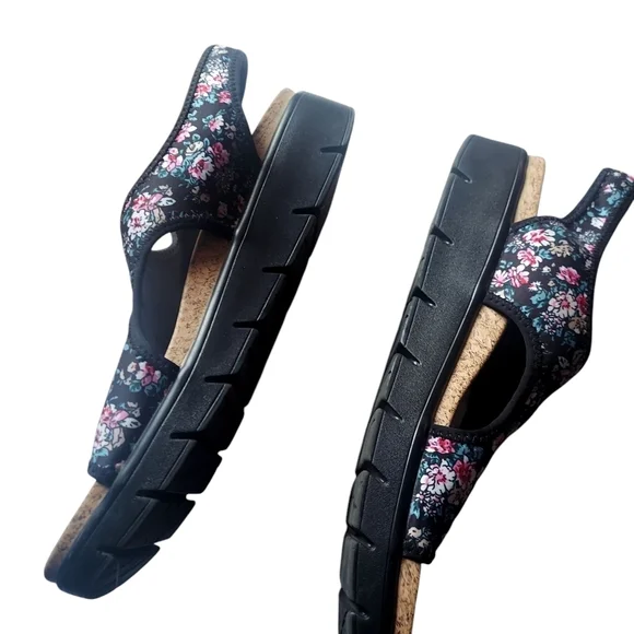 42/11 Alergria Black Floral Sandals‎ - Picture 5 of 9